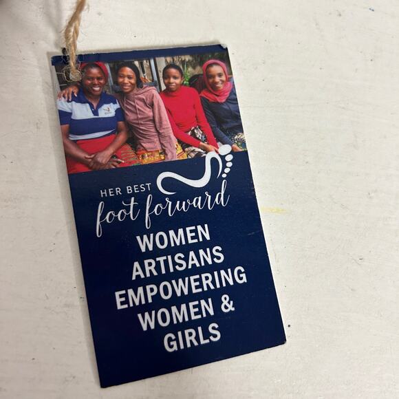 Her Best Foot Forward” Handmade Sandals Size 7 NWT - Picture 15 of 15